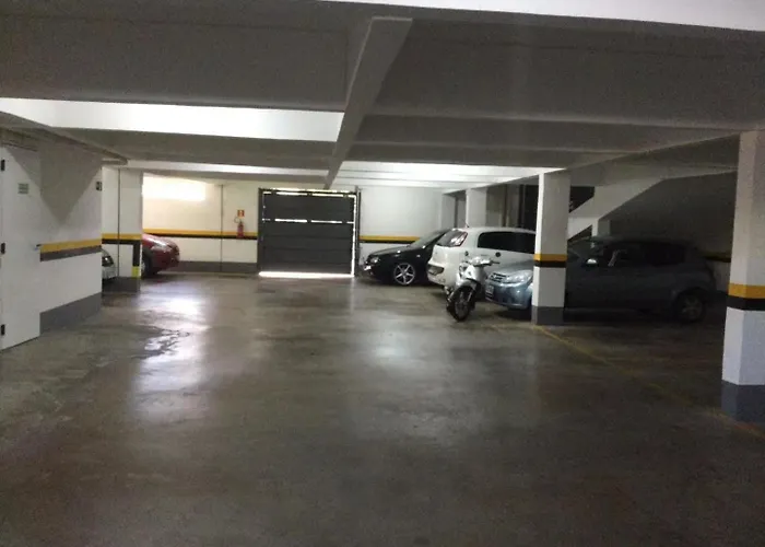 Apto12 Com Wifi Garagem E 100 Metros Da Av Brasil