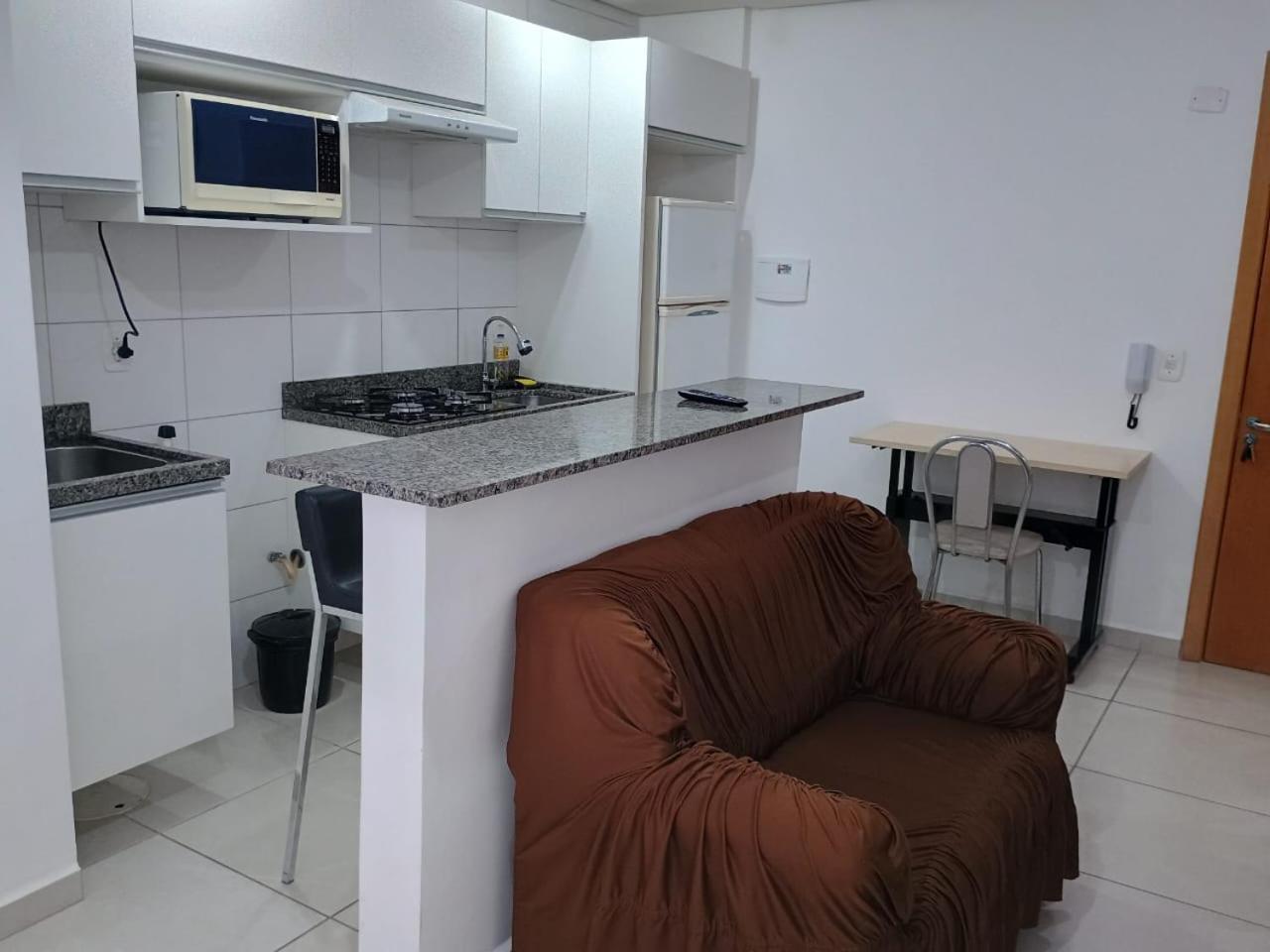Apartment Apto12 Com Wifi Garagem E 100 Metros Da Av Brasil
