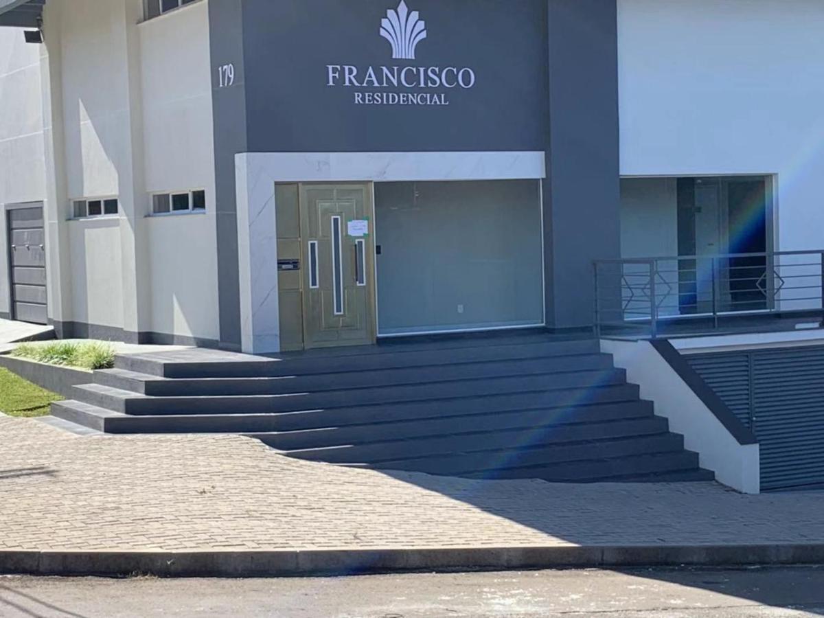 Apto12 Com Wifi Garagem E 100 Metros Da Av Brasil Apartment Passo Fundo